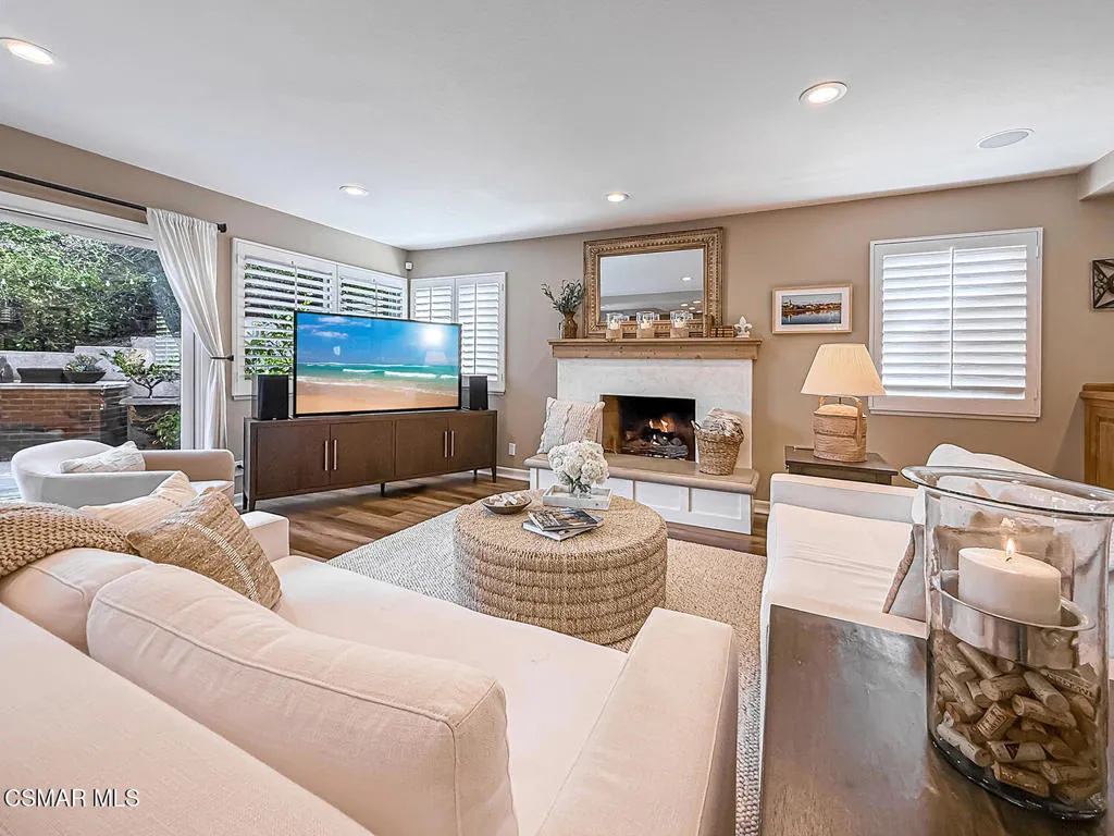 628 Silverwheel Place, Newbury Park, California 91320 home-pic-17