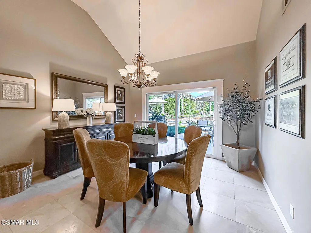 628 Silverwheel Place, Newbury Park, California 91320 home-pic-15
