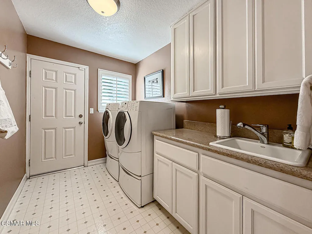 628 Silverwheel Place, Newbury Park, California 91320 home-pic-27