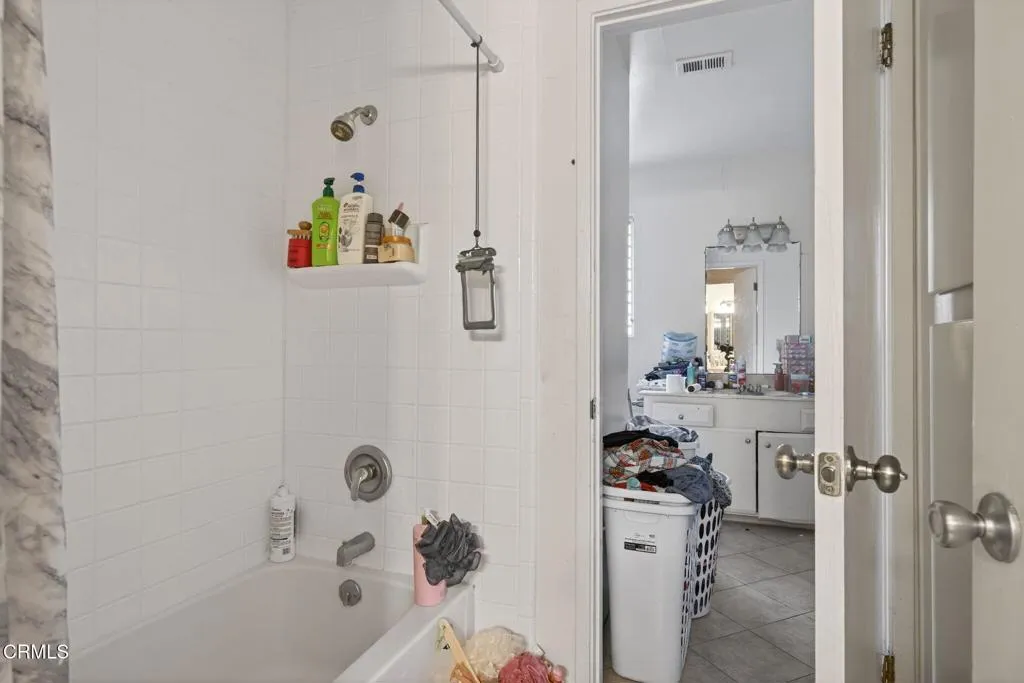 729 Ivywood Drive, Oxnard, California 93030 home-pic-26