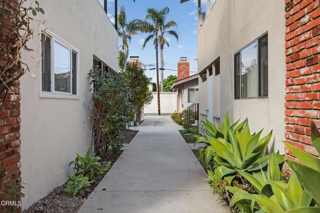 729 Ivywood Drive, Oxnard, California 93030 home-pic-3