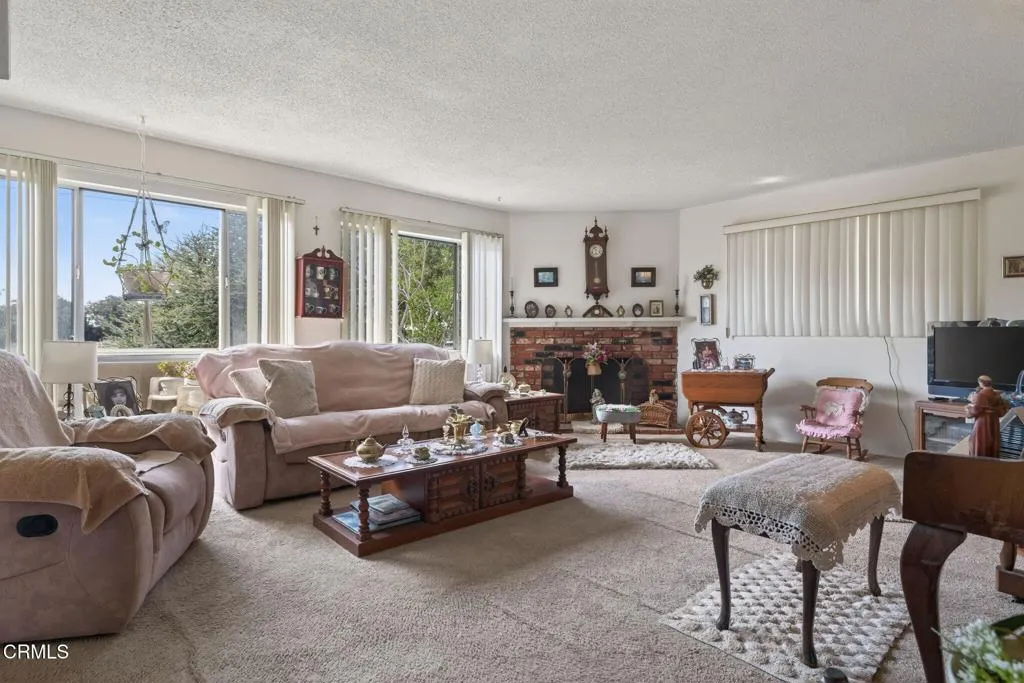 729 Ivywood Drive, Oxnard, California 93030 home-pic-34