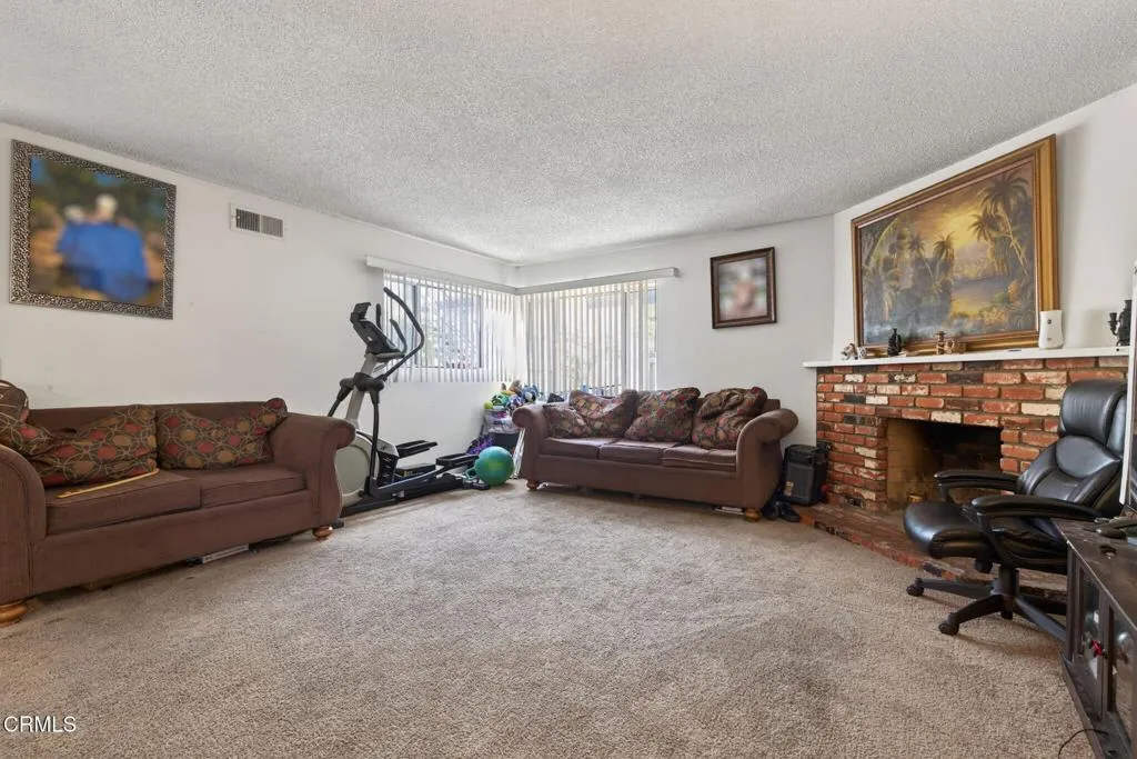 729 Ivywood Drive, Oxnard, California 93030 home-pic-19