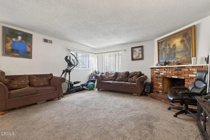 9-web-or-mls-UpmarketMedia-729Ivy-30