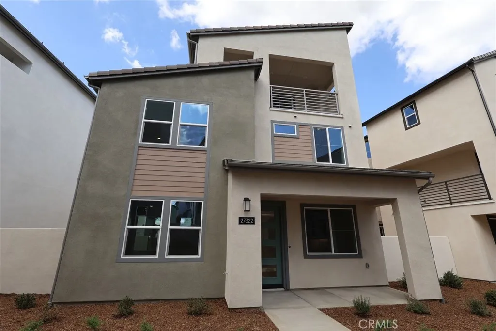 27322 Bear Paw Lane, Valencia, California 91381 home-pic-1