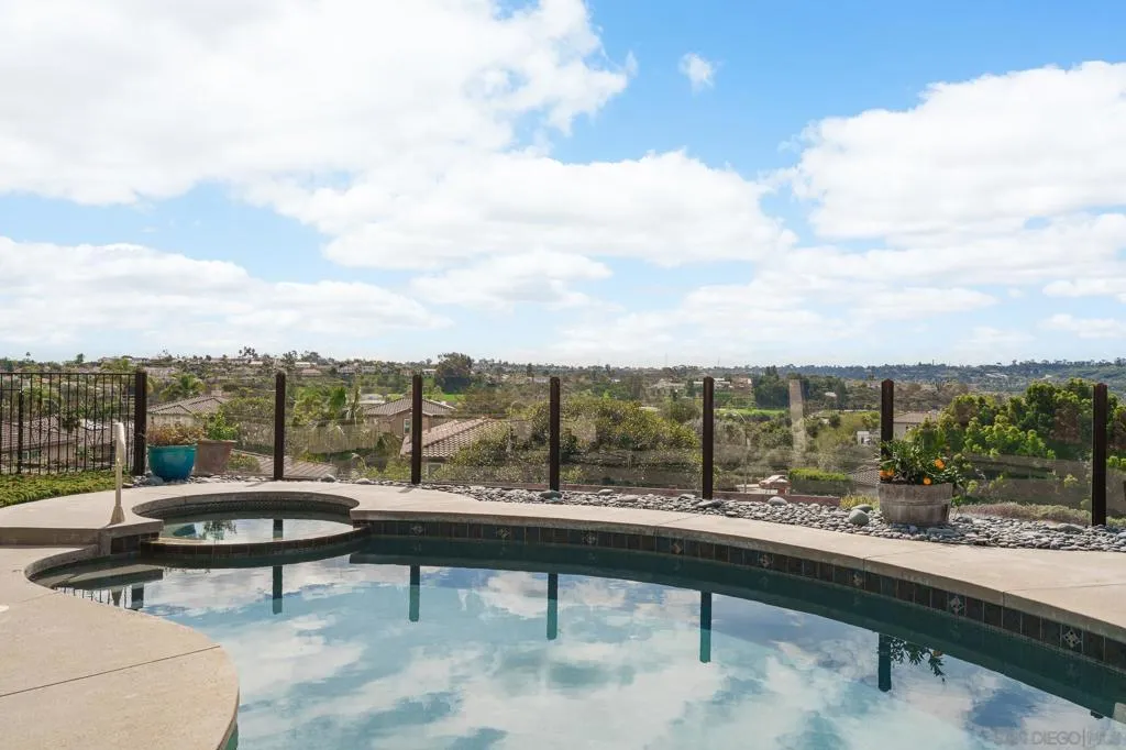 2712 Mateo Pl, Carlsbad, California 92009 home-pic-35