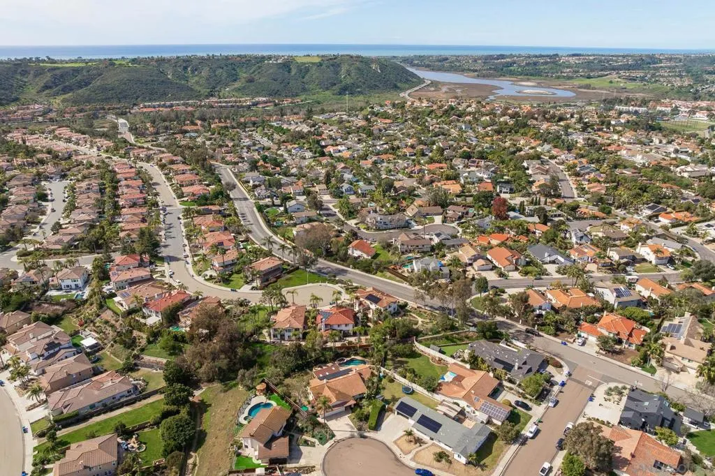 2712 Mateo Pl, Carlsbad, California 92009 home-pic-38