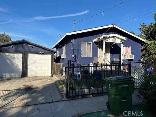 656 S Mott, Los Angeles, California 90023 home-pic-2
