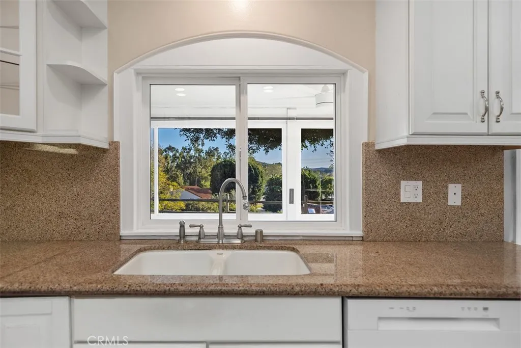 3289 San Amadeo C, Laguna Woods, California 92637 home-pic-23