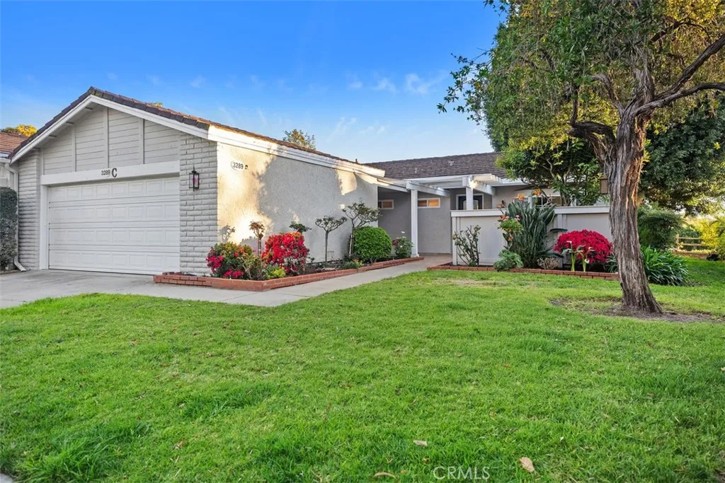3289 San Amadeo C, Laguna Woods, California 92637 home-pic-1