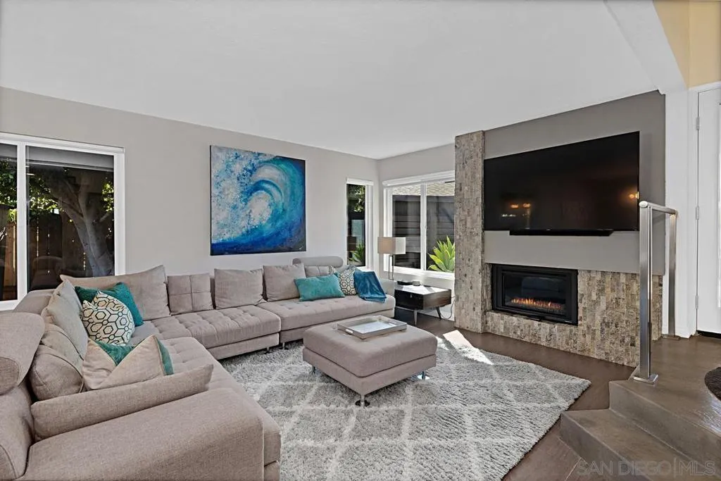 6210 Hannon Court, San Diego, California 92117 home-pic-5