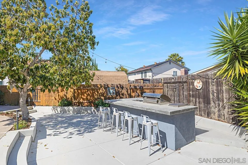 6210 Hannon Court, San Diego, California 92117 home-pic-32