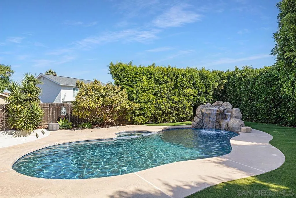 6210 Hannon Court, San Diego, California 92117 home-pic-31