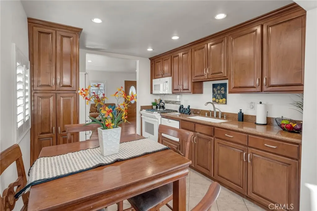 5142 W 142nd Street, Hawthorne, California 90256 home-pic-18