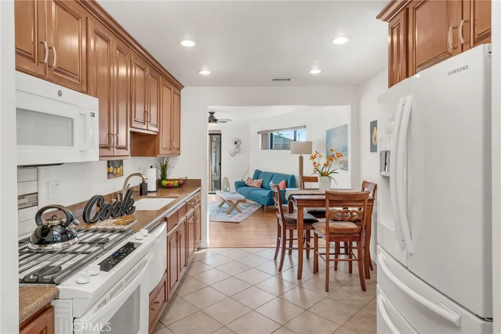 5142 W 142nd Street, Hawthorne, California 90256 home-pic-11