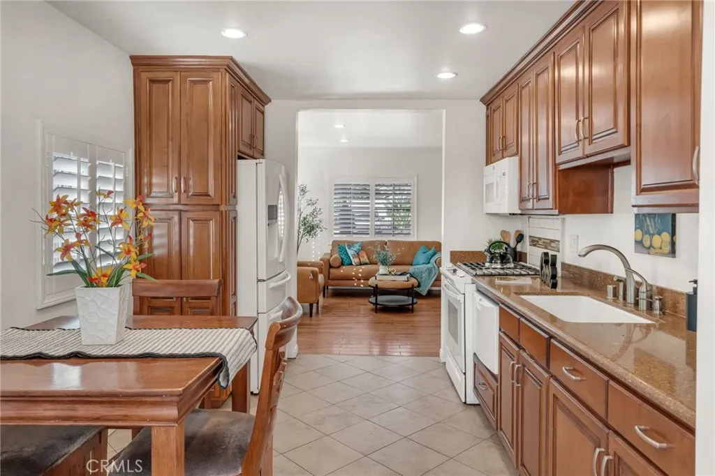 5142 W 142nd Street, Hawthorne, California 90256 home-pic-17