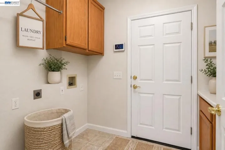 Virtually Staged