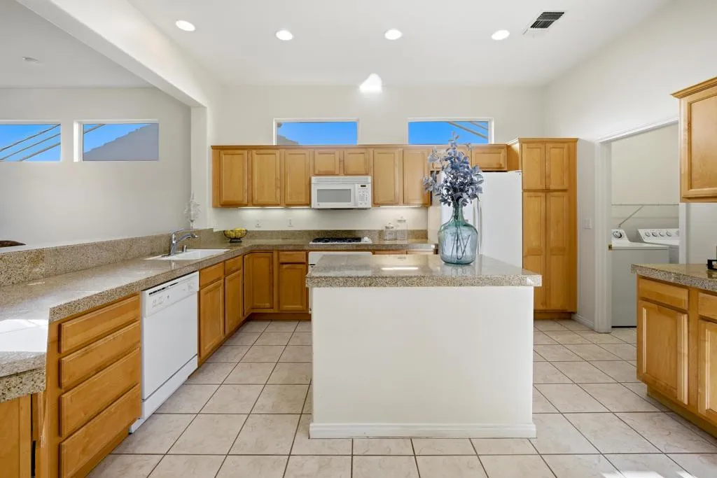 78337 Grape Arbor Avenue, Palm Desert, California 92211 home-pic-14