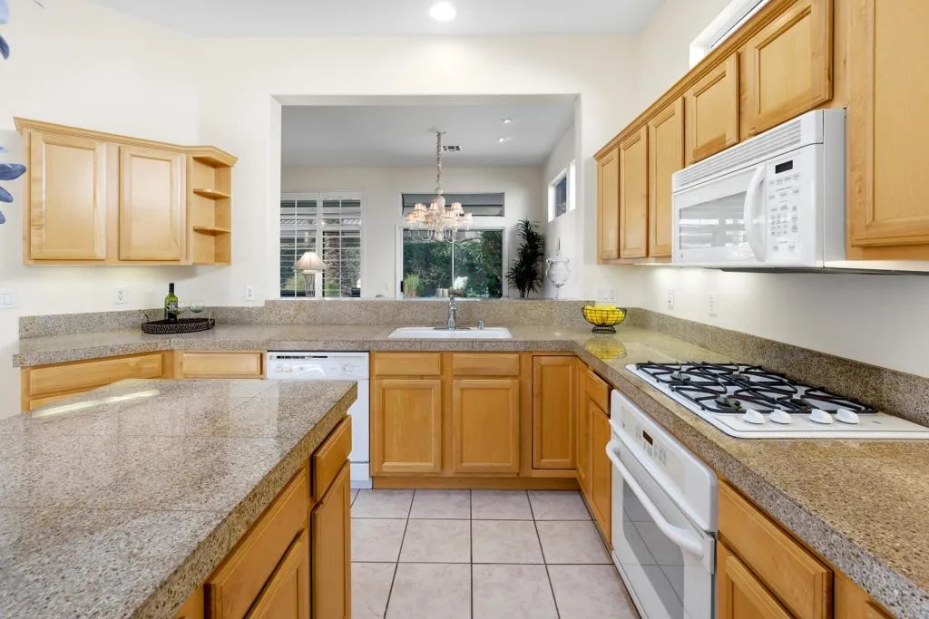 78337 Grape Arbor Avenue, Palm Desert, California 92211 home-pic-15