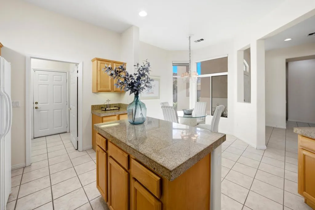 78337 Grape Arbor Avenue, Palm Desert, California 92211 home-pic-16
