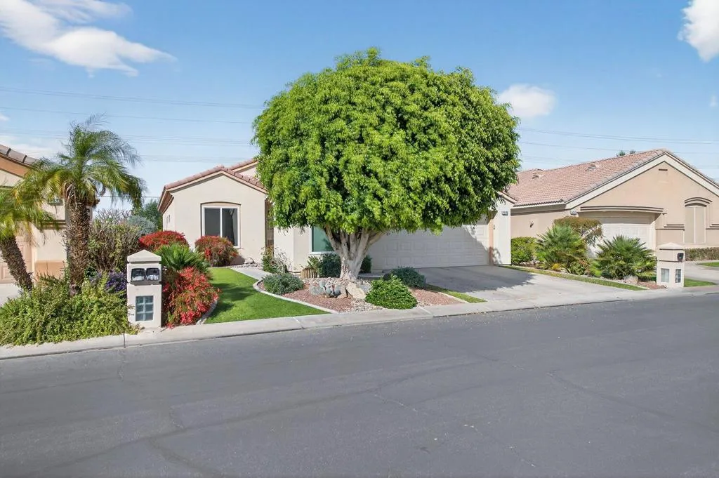 44018 Royal Troon Drive, Indio, California 92201 home-pic-3