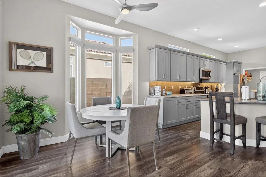 44018 Royal Troon Drive, Indio, California 92201 home-pic-9