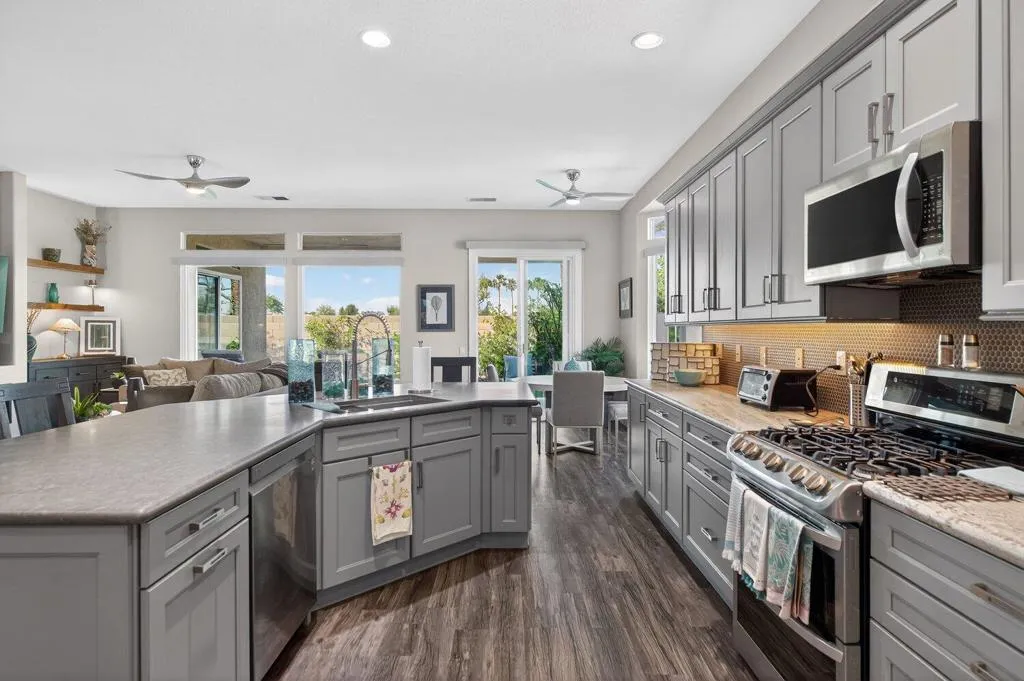 44018 Royal Troon Drive, Indio, California 92201 home-pic-14