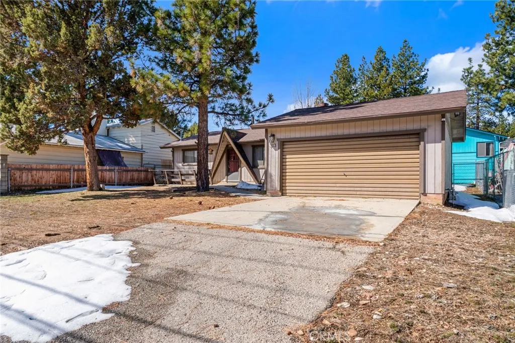 313 Greenspot, Big Bear City, California 92314 home-pic-4