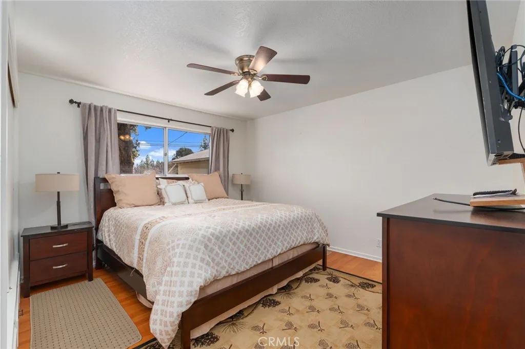 313 Greenspot, Big Bear City, California 92314 home-pic-17