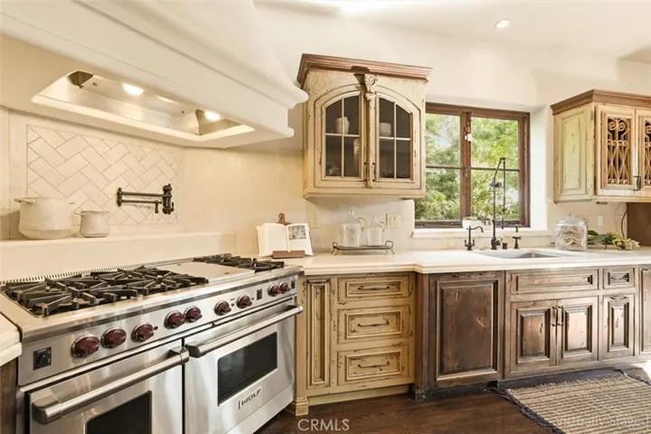 3649 Navajo Place, Palos Verdes Estates, California 90274