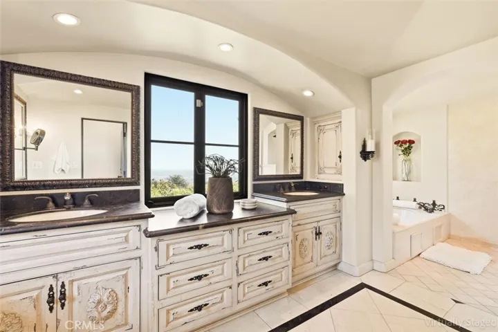 3649 Navajo Place, Palos Verdes Estates, California 90274