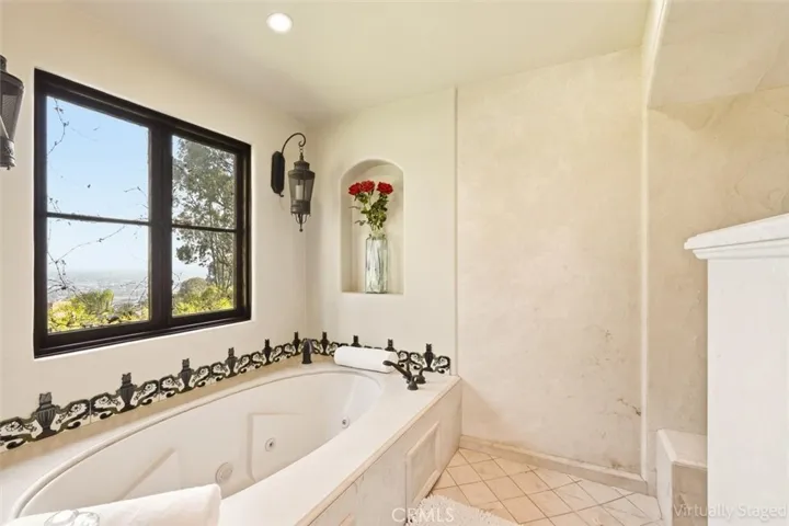 3649 Navajo Place, Palos Verdes Estates, California 90274