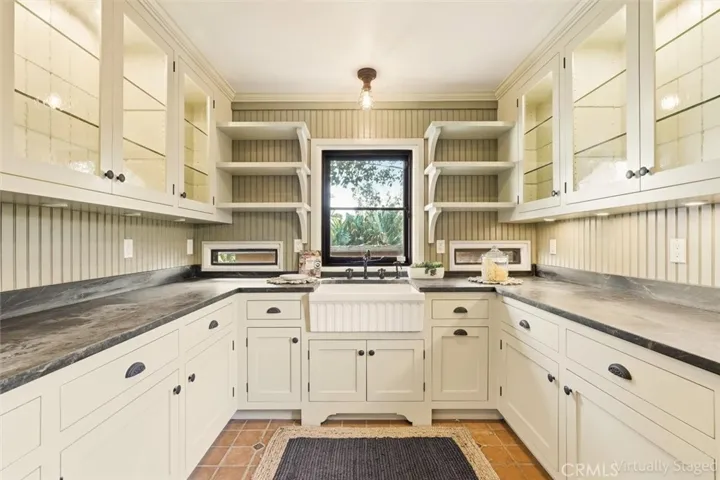 2nd kitchen