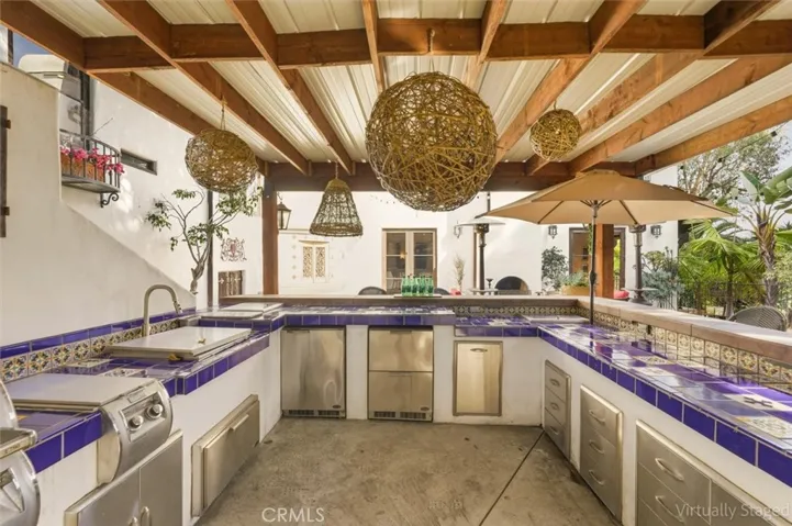 3649 Navajo Place, Palos Verdes Estates, California 90274