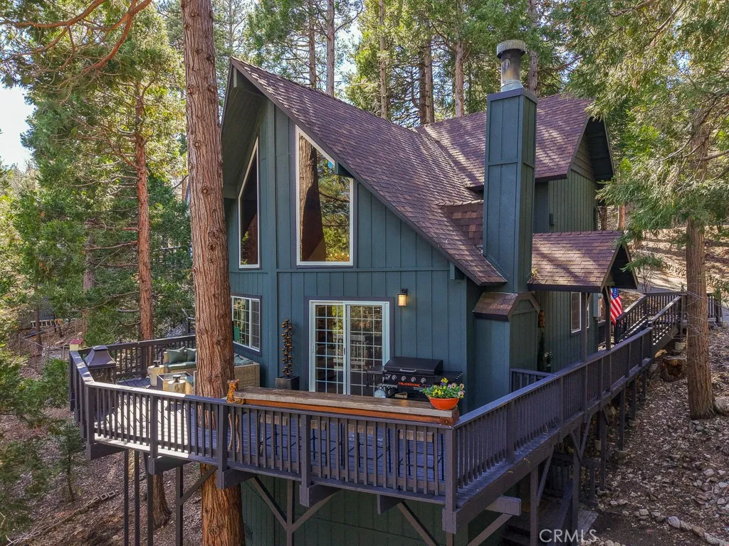 401 Grizzly Road, Lake Arrowhead, California 92352 home-pic-1