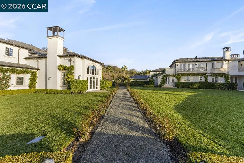 10 10 Serenity Ln, Alamo, California 94507 home-pic-47