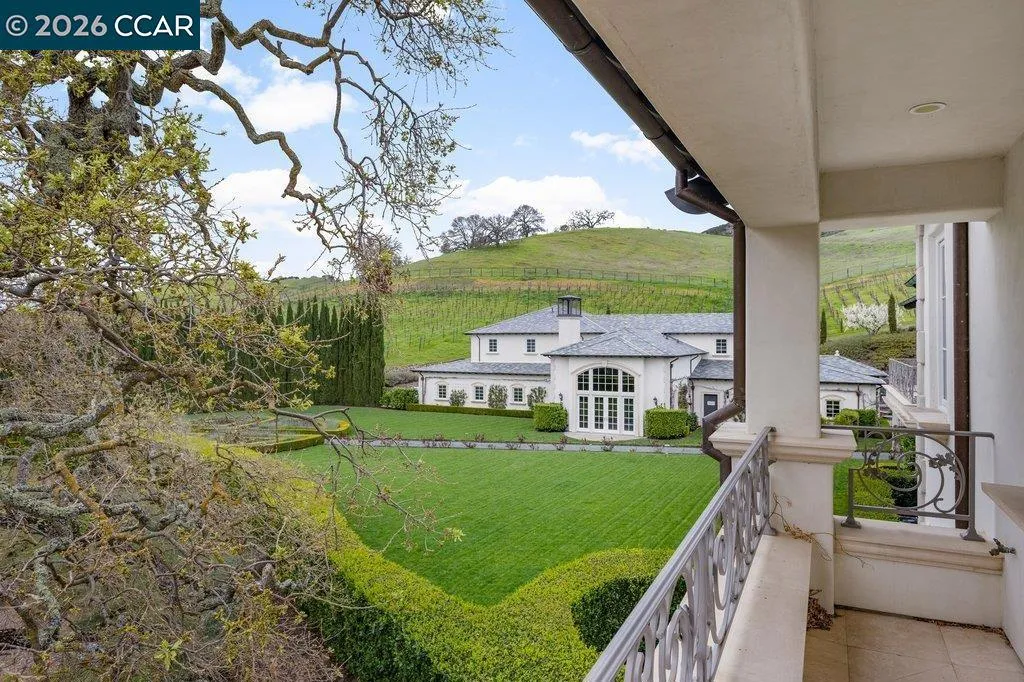 10 10 Serenity Ln, Alamo, California 94507 home-pic-46