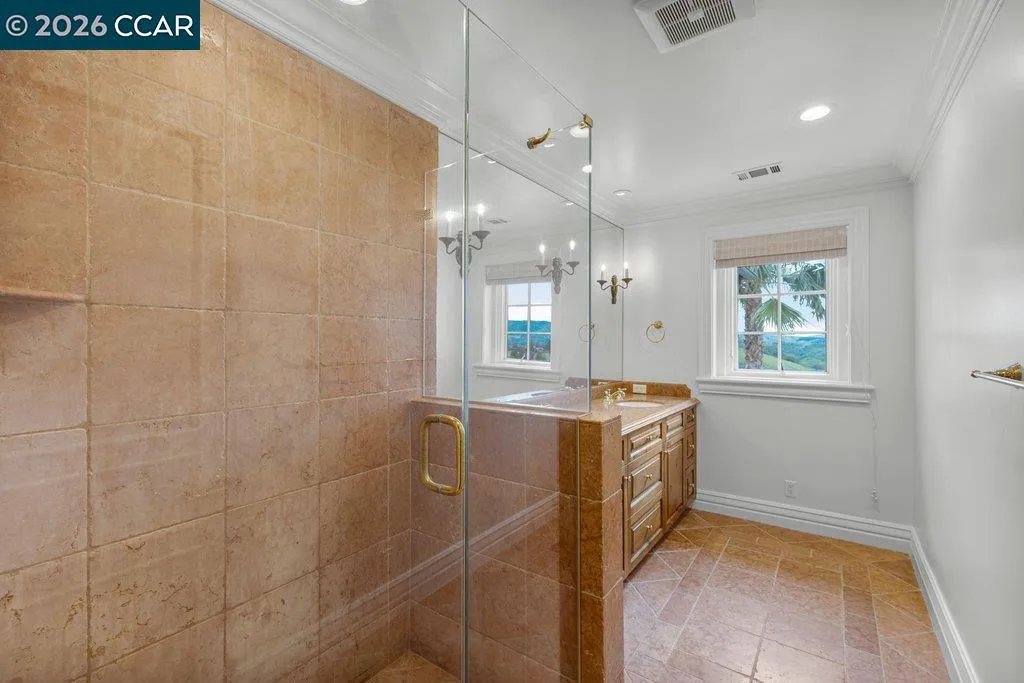 10 10 Serenity Ln, Alamo, California 94507 home-pic-37