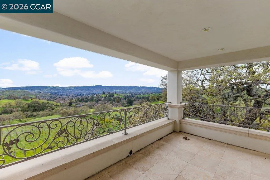 10 10 Serenity Ln, Alamo, California 94507 home-pic-45
