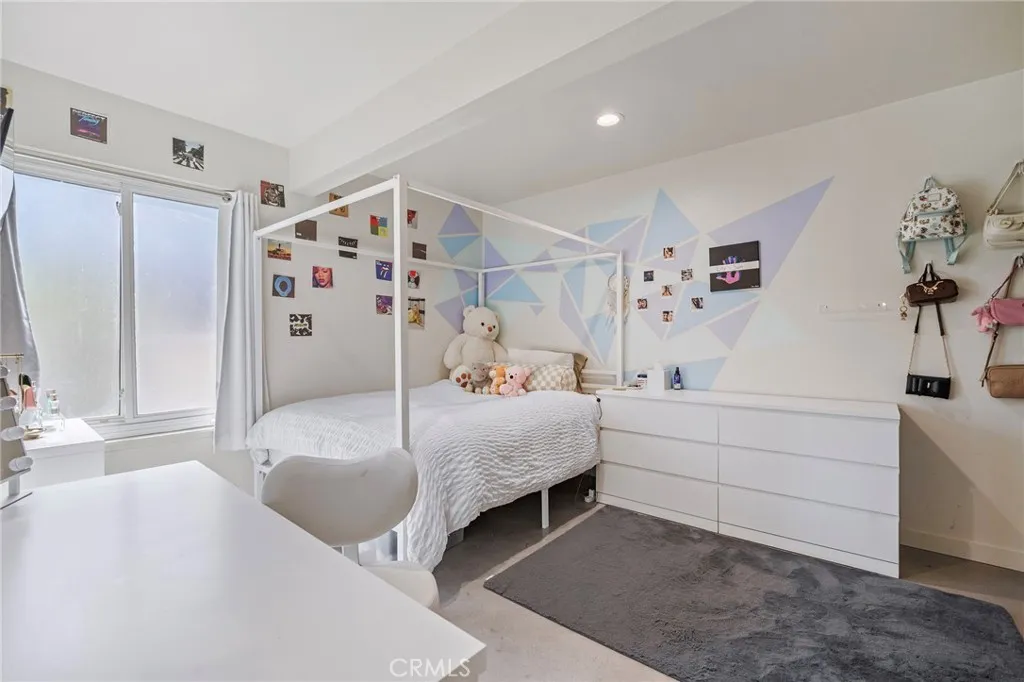 7026 Middlesbury Ridge, West Hills, California 91307 home-pic-35