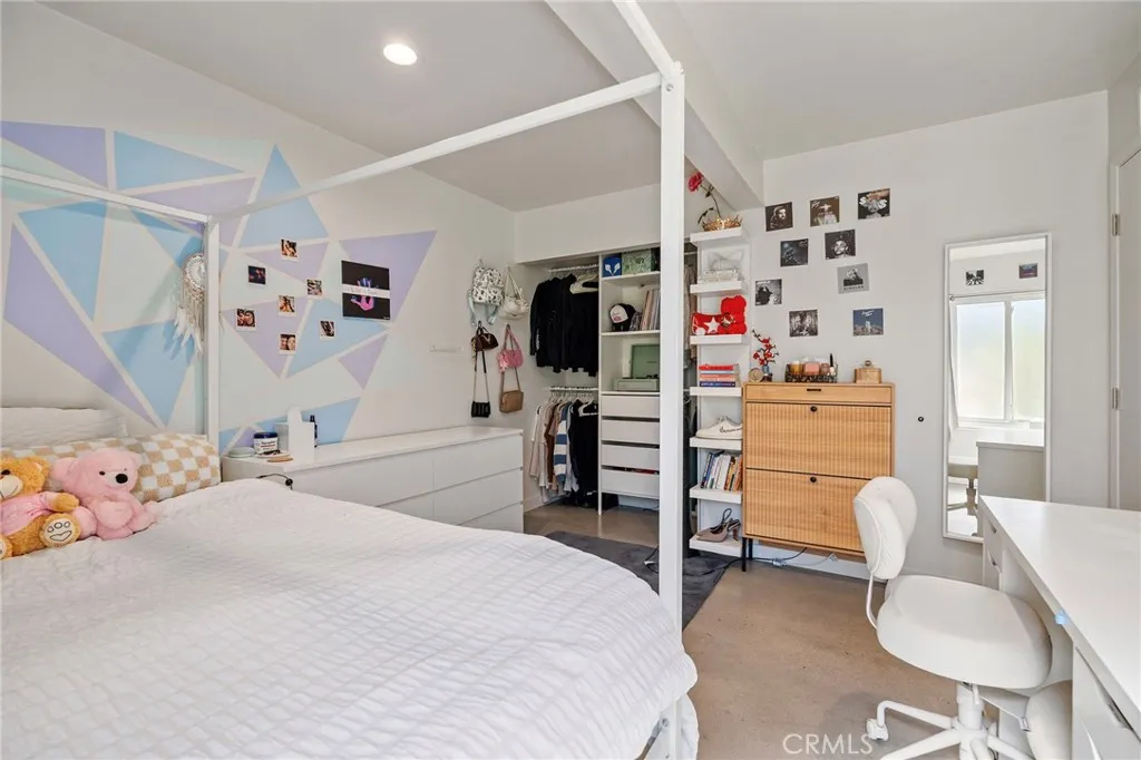 7026 Middlesbury Ridge, West Hills, California 91307 home-pic-36