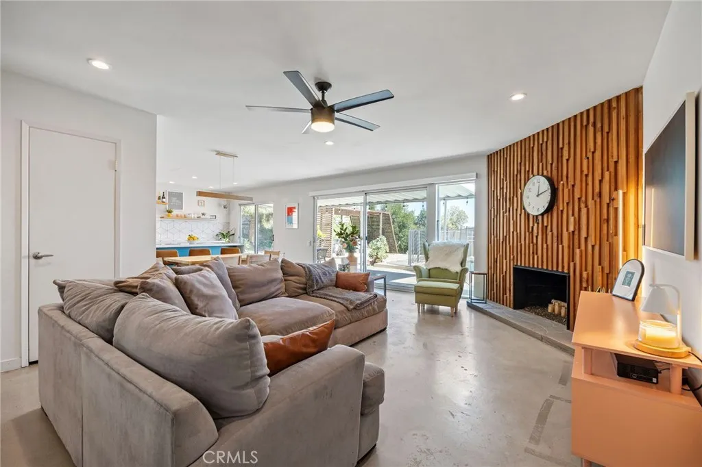 7026 Middlesbury Ridge, West Hills, California 91307 home-pic-11