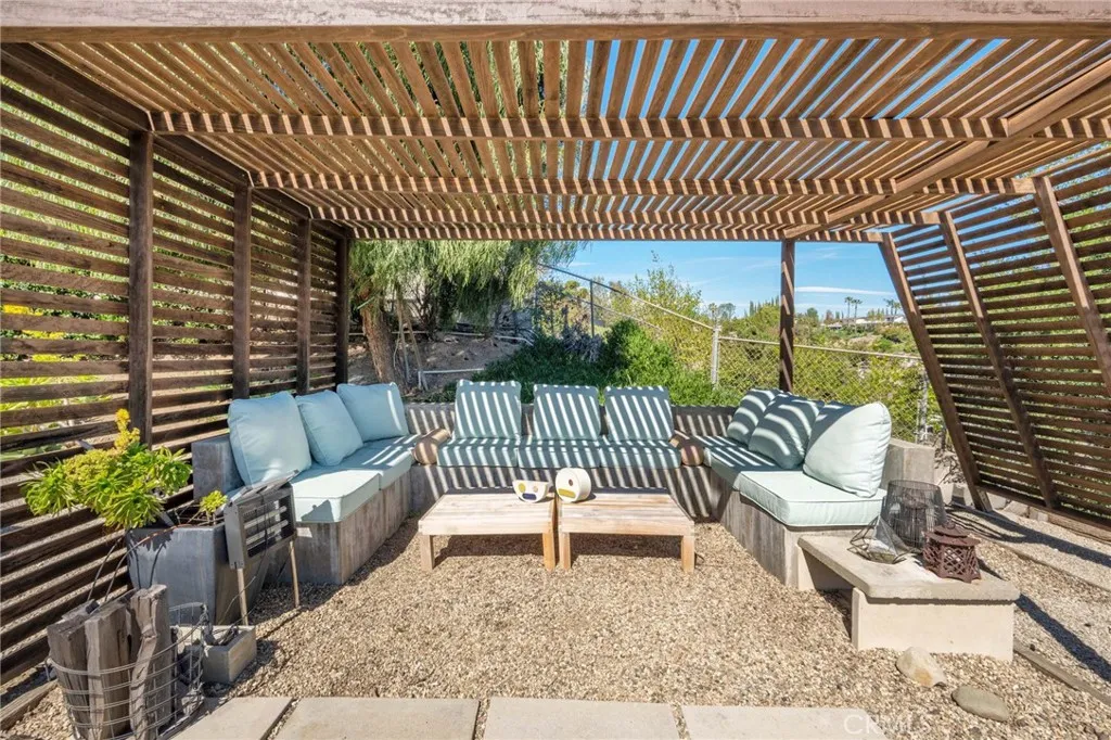 7026 Middlesbury Ridge, West Hills, California 91307 home-pic-39
