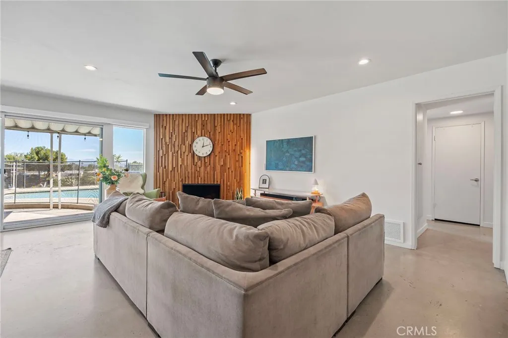 7026 Middlesbury Ridge, West Hills, California 91307 home-pic-10
