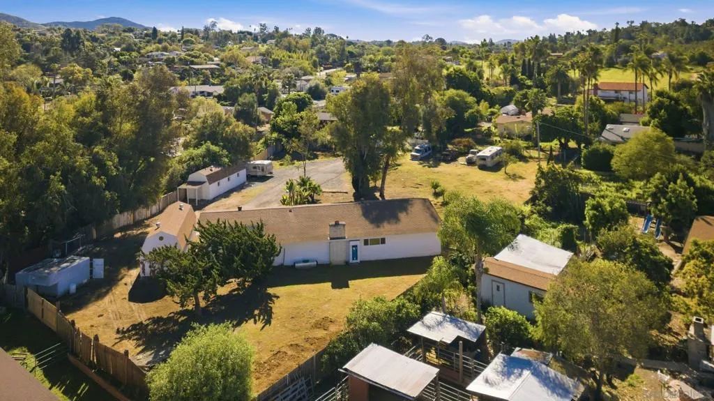646 Barsby St, Vista, California 92084 home-pic-49