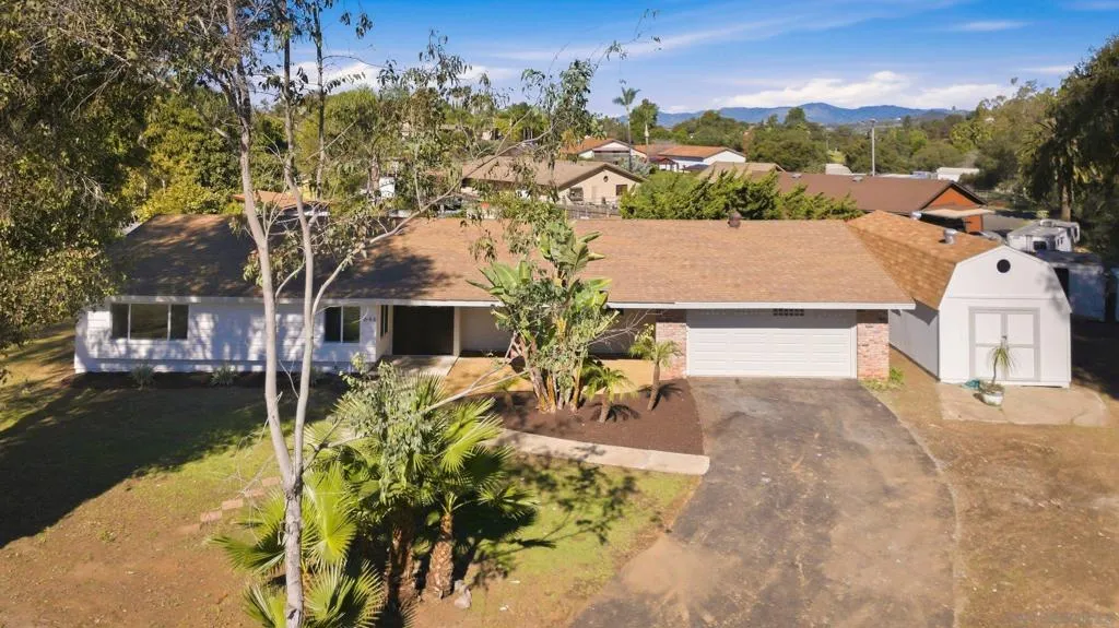 646 Barsby St, Vista, California 92084 home-pic-53
