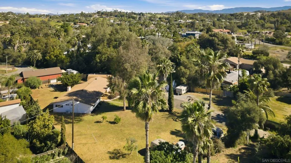 646 Barsby St, Vista, California 92084 home-pic-48