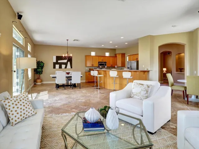 04-82809 Odlum Dr-4