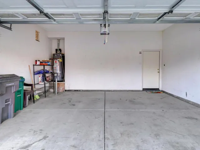 01-82809 Odlum Dr-1