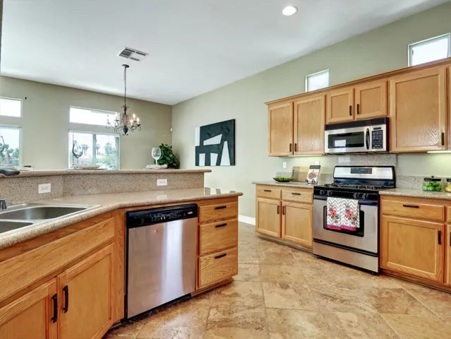 28-82809 Odlum Dr-28